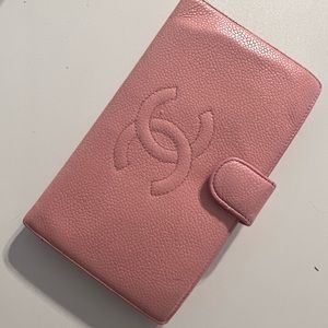 CHANEL authentic wallet